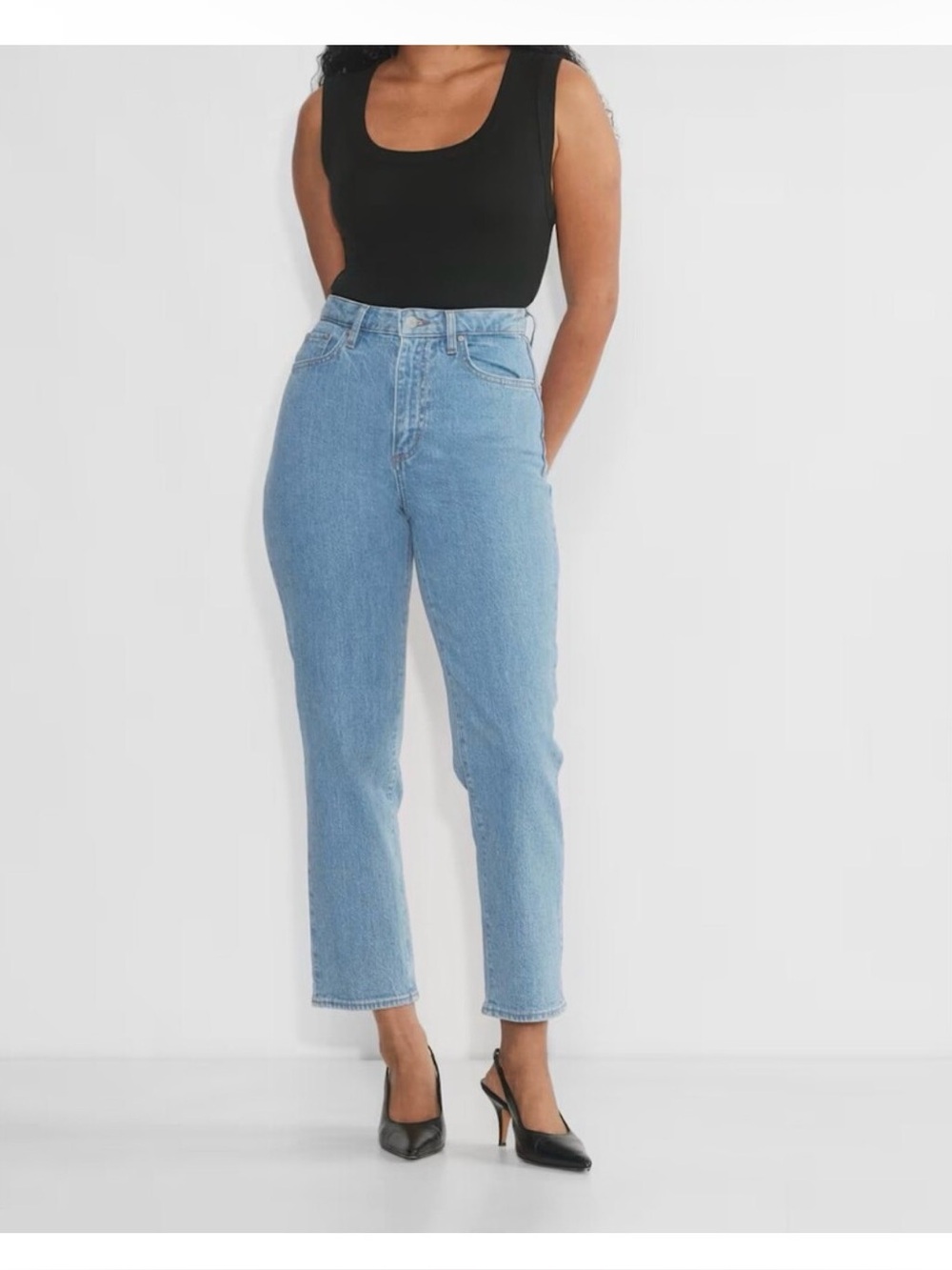 Aritzia Denim Forum Rowan Curve-Fit Super Hi Straight Ankle Jean Medium Wash 28
